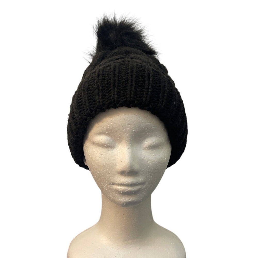 Time and Tru Womens Black Cable Knit Beanie Faux Fur Pom Fleece Lined TT223104